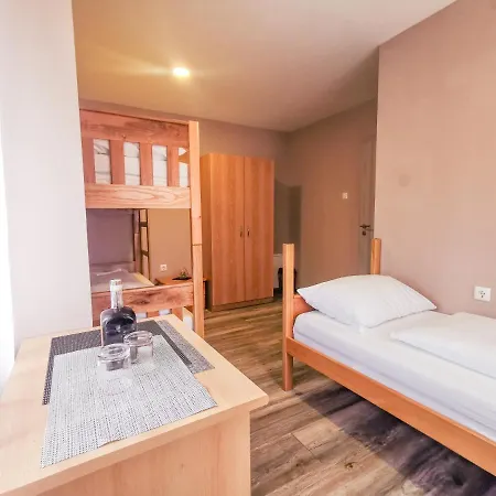 Bed & Breakfast Dijana Gracac (Zadar)