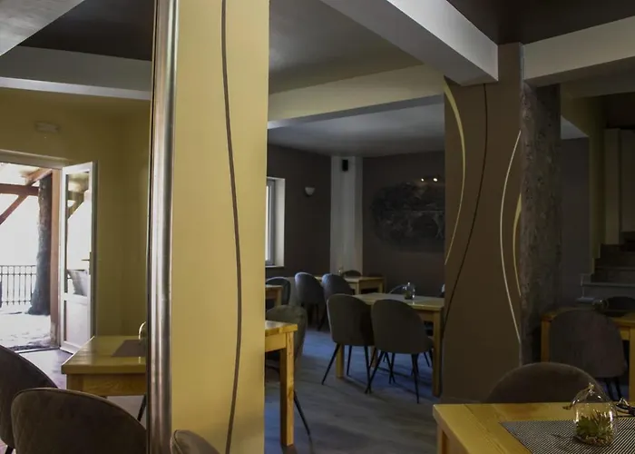 Dijana Bed & Breakfast 3*