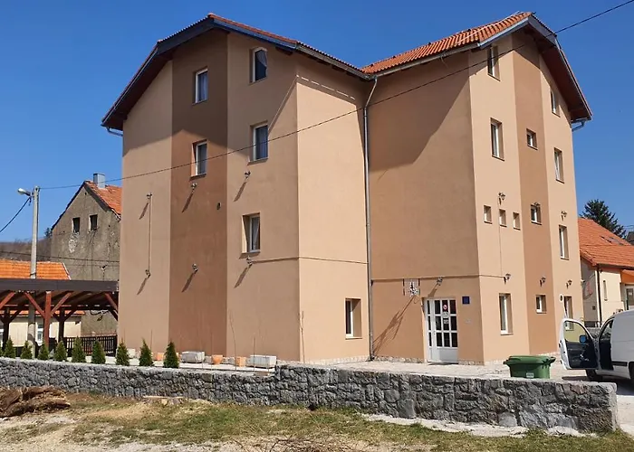 Dijana Bed & Breakfast 3*