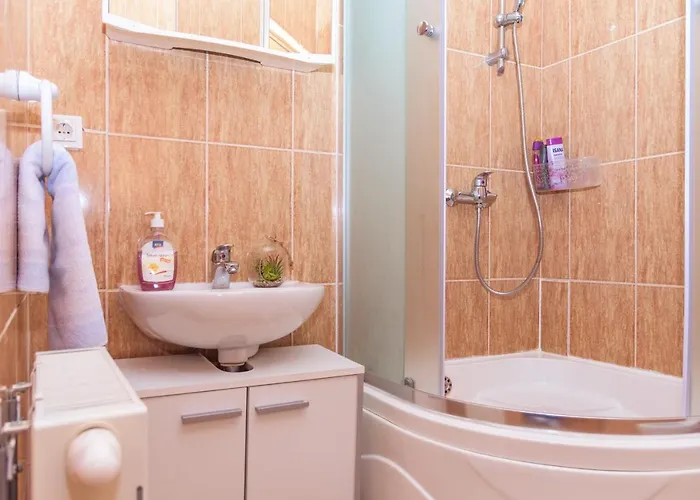 Bed & Breakfast Dijana 3*